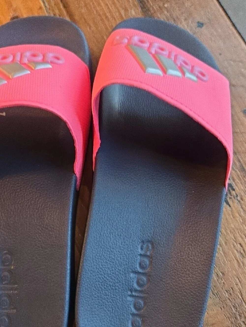 adidas Kids Neon Pink and Navy Slide Sandals Nwt Sz 6 Kids Women